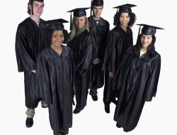 Grad Caps And Gowns For Your Unforgettable Moment