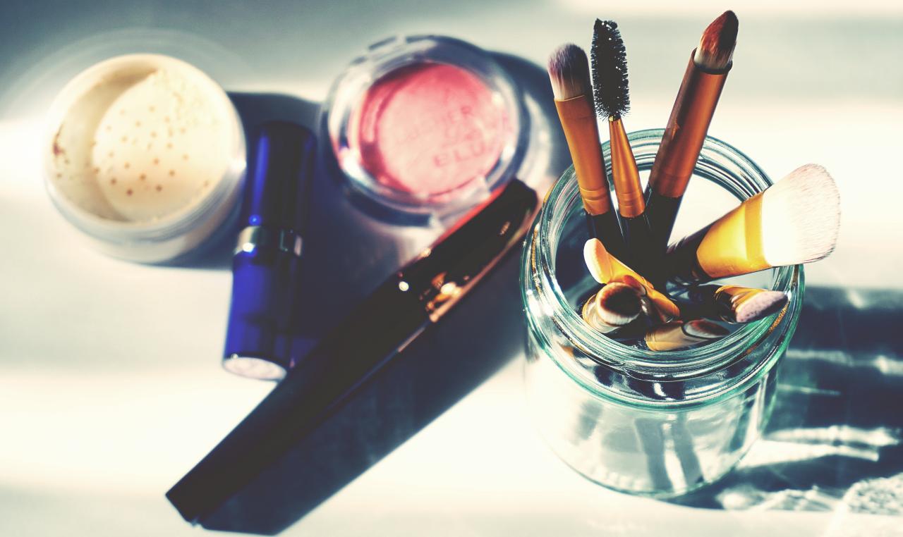 Free Images : beauty, brushes, cosmetics, make up, makeup 5667x3376 ... Free Images : beauty, brushes, cosmetics, make up, makeup 5667x3376 ...