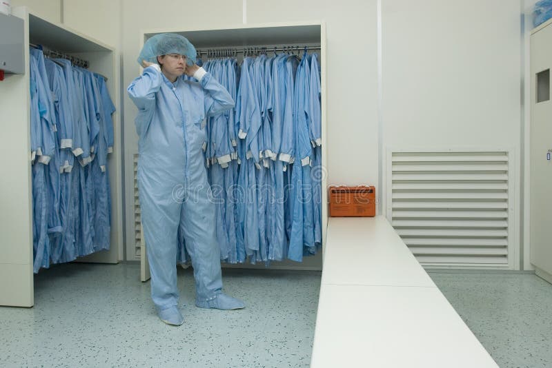 Cleanroom gowns