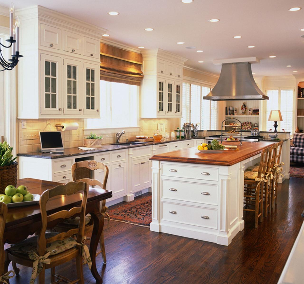 The Enduring Style of the Traditional Kitchen The Enduring Style of the Traditional Kitchen