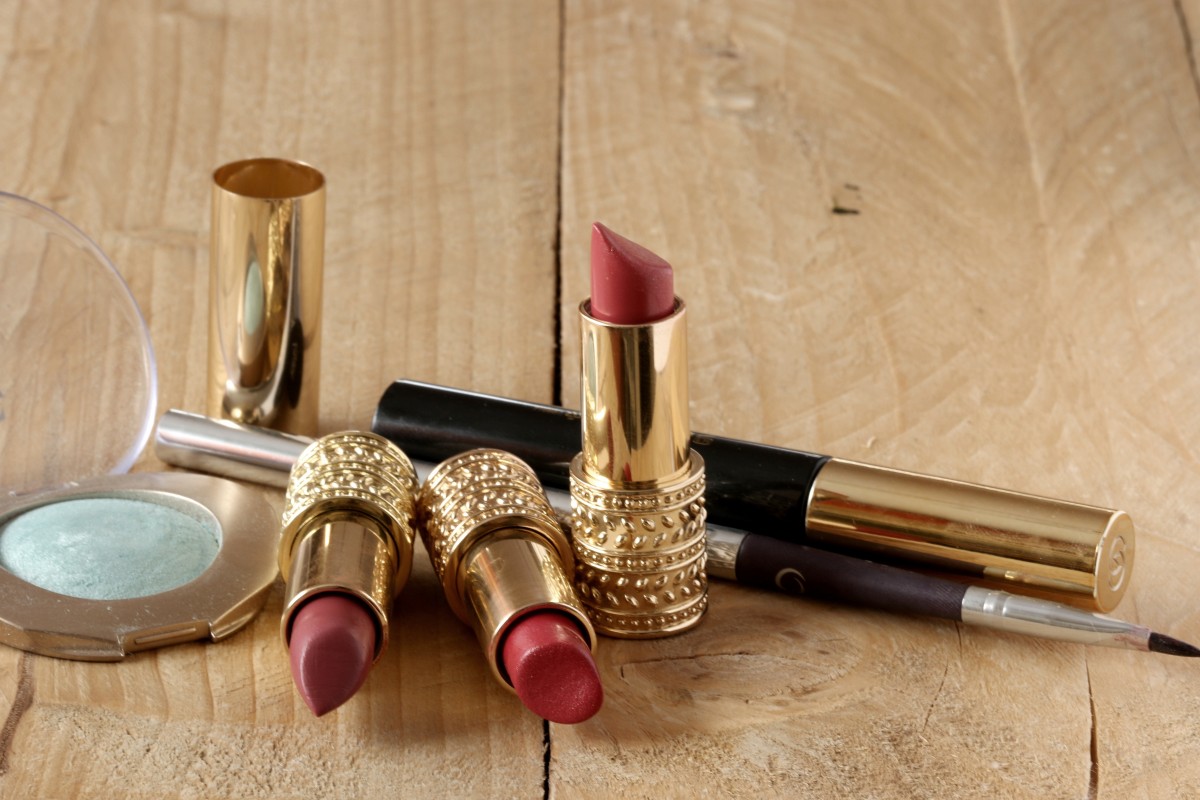 Free picture: brush, cosmetic, cosmetics, polish, shining, spark ... Free picture: brush, cosmetic, cosmetics, polish, shining, spark ...