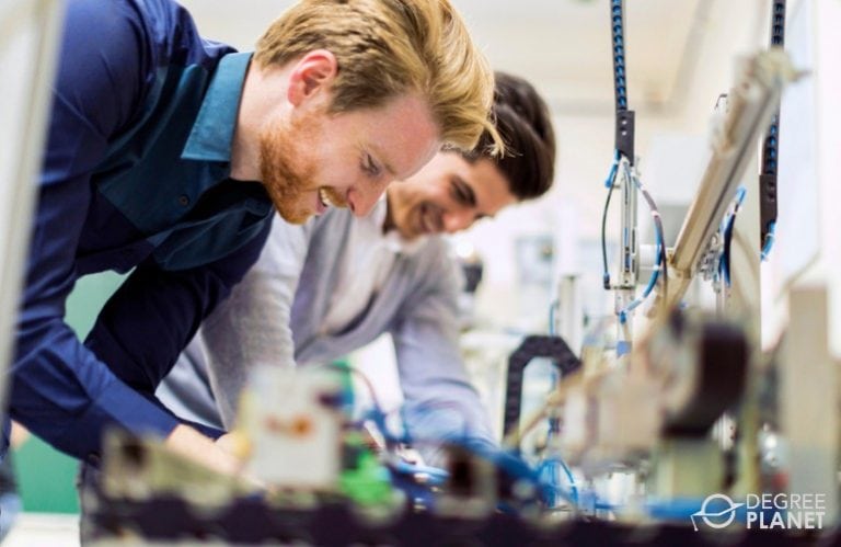 Is a Degree in Computer Science Worth It? A Guide to Weighing the Pros ... Is a Degree in Computer Science Worth It? A Guide to Weighing the Pros ...
