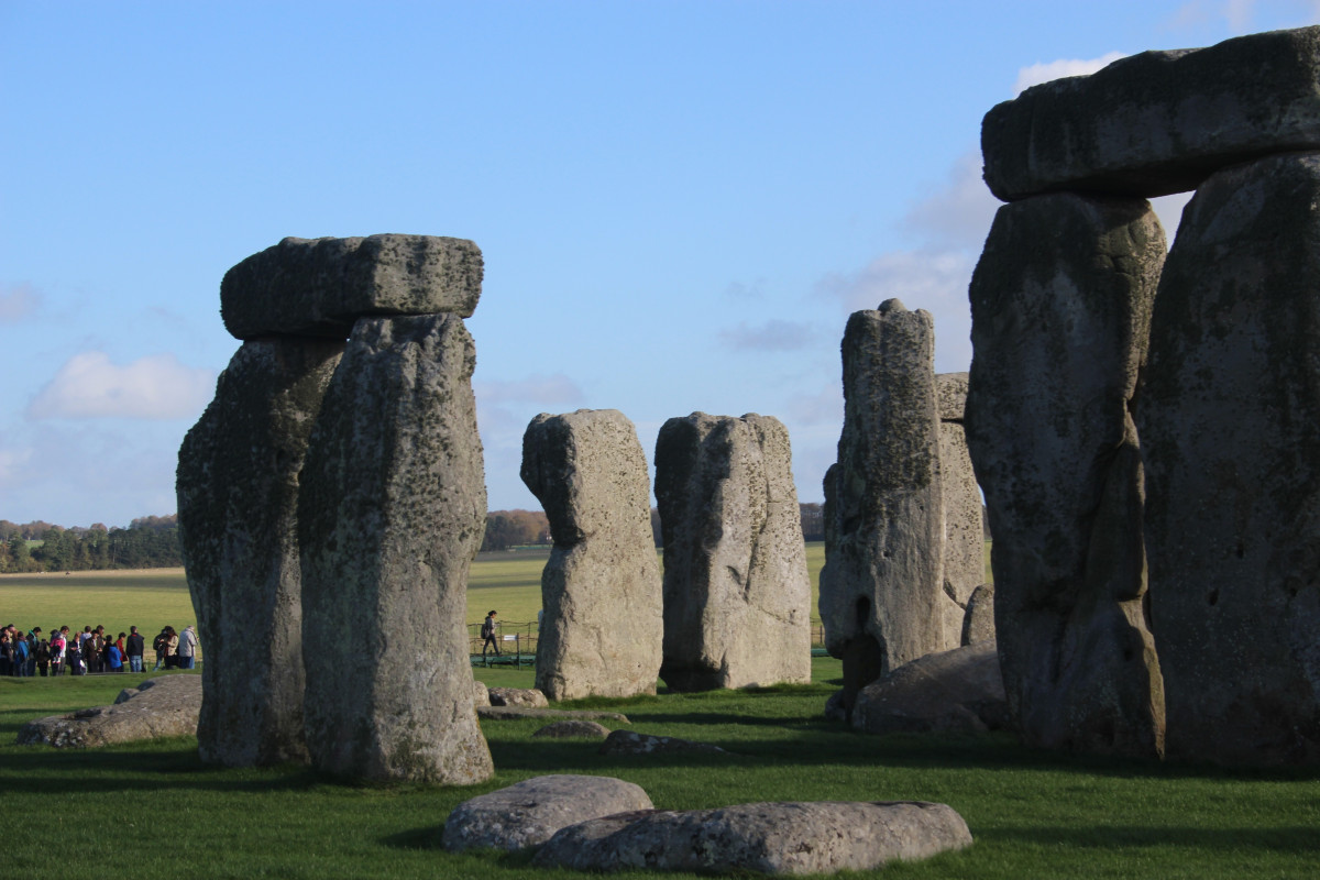Stonehenge, England | Photo by Freesally. © CC0. | Momentum Dash | Flickr Stonehenge, England | Photo by Freesally. © CC0. | Momentum Dash | Flickr